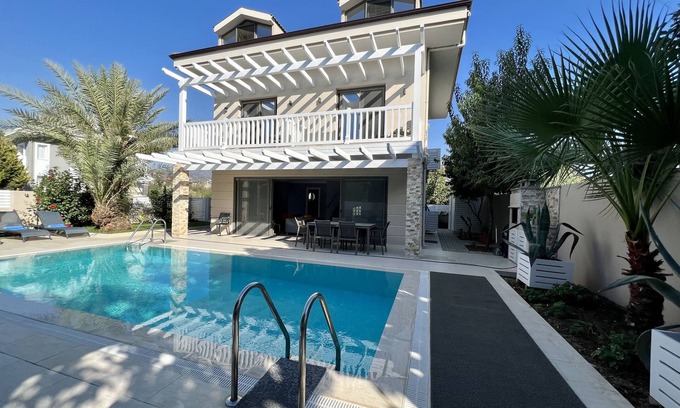 Ciftlik Villa | Modern Villa with Airport Transfer & Pool Access