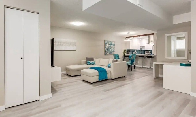 Montgomery House | Pet-Friendly Montgomery Gem: Comfort by the River