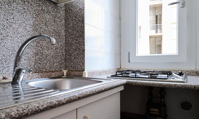 Porta Genova Apartment | Modern Navigli Studio with Kitchen & Breakfast Included