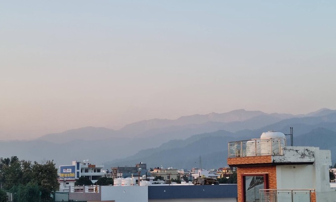 Haldwani House | Inviting Retreat at Nainital's Foothills with Spa & Hot Tub