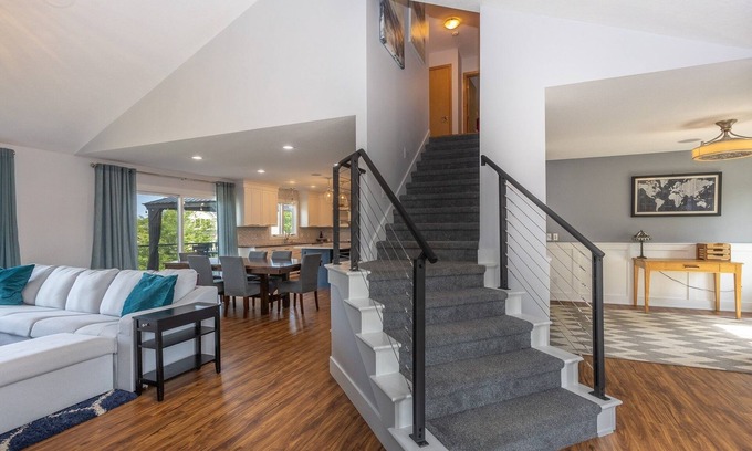 Waukee House | Stylish Oasis For Unforgettable Getaways 5 Bedroom Home by RedAwning