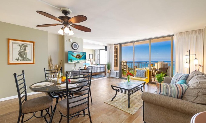 Waikiki Apartment | Oceanfront Condo Retreat Steps from Waikiki Beach