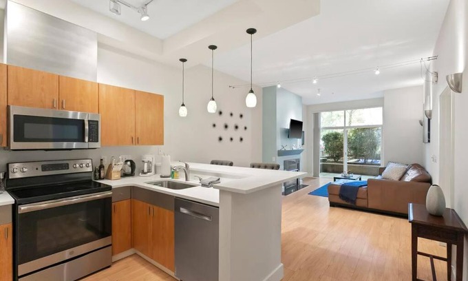 Moss Bay Apartment | Stylish One Bedroom with Parking & Family-Friendly Amenities