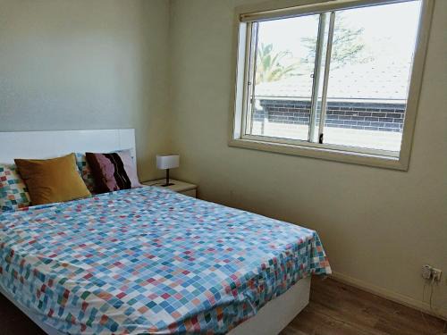 Epping House | Modern Retreat with Private Bath, Breakfast & Hot Tub Access