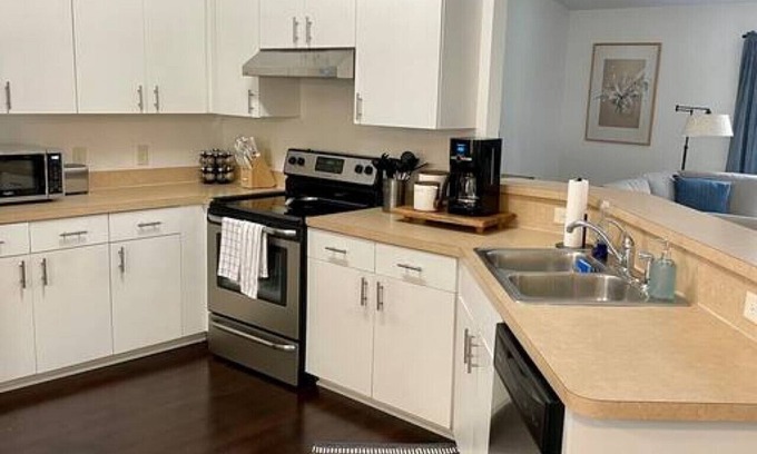 Fellowship Apartment | Dog-Friendly Retreat - Just 9 Mins from WEC