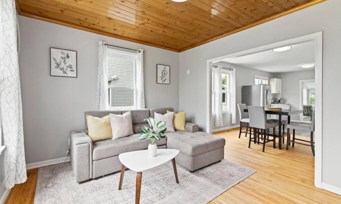 Bristol House | Modern & Cozy 3-Bedroom Retreat, Guest Rated 8.8