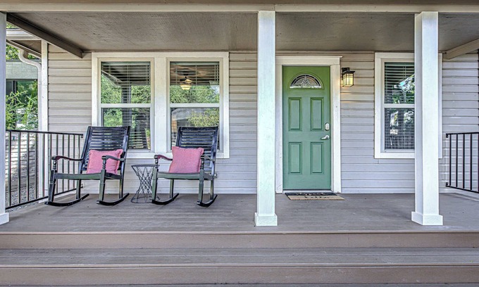 Holly House | Stylish Remodeled 3 BDR w/Studio in East Austin!