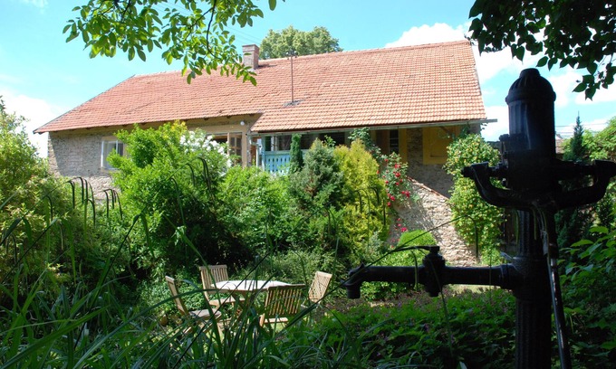 Stranny Apartment | Renovated Village Farmhouse Near Prague with Pool & Spa
