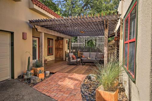 Alta Vista Apartment | Modern San Antonio Apartment with Patio Near River Walk
