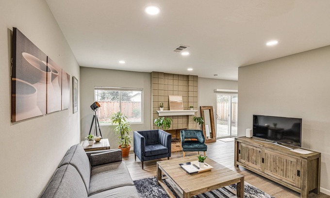 East San Jose House | Exceptional San Jose Retreat - 7 Mi to Downtown, Pet Friendly