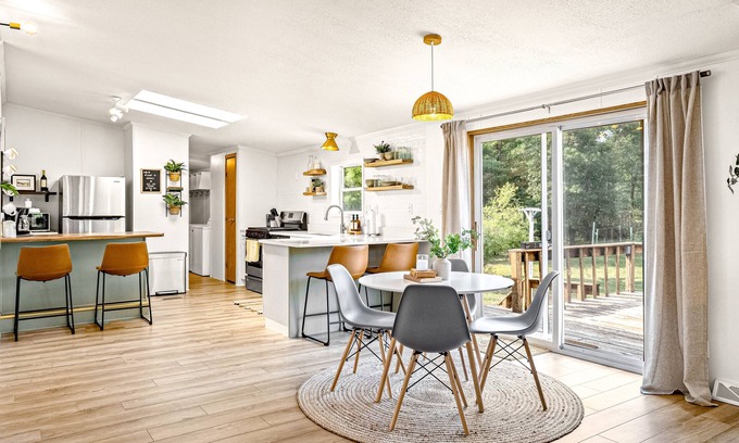 Arkdale House | Secluded Retreat with Nature Views & Great Amenities