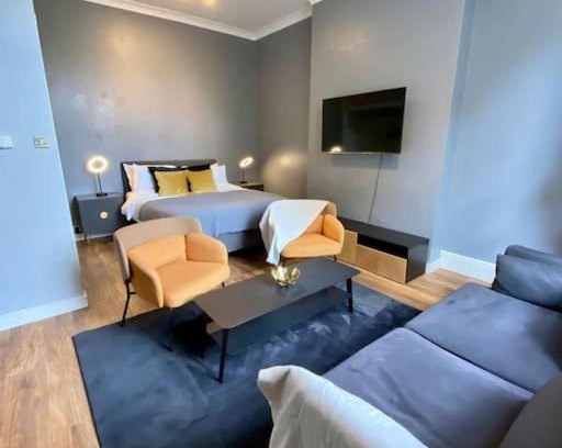 Belsize Apartment | Elegant Studio Retreat Near Regents Park - 4-Star Comfort