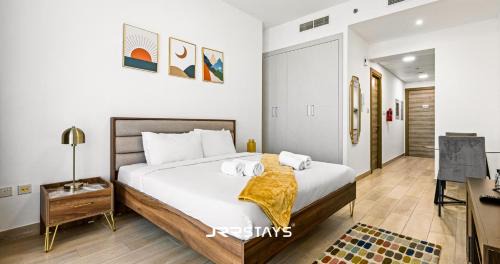 Jumeirah Village Circle Apartment | Elegant Studio at JRR Stays with Ocean View & Pool Access