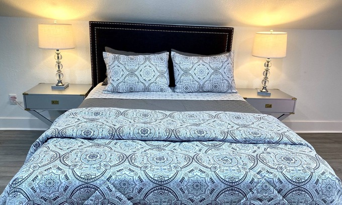 Greater East End Apartment | Inviting Studio with Private Entrance and Pet-Friendly Perks