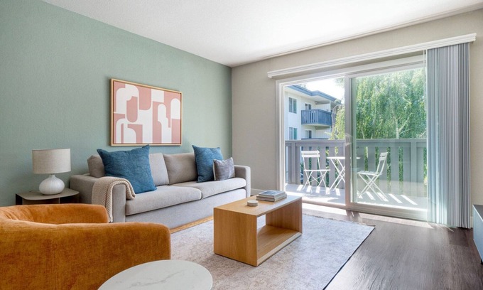 Sunnyvale Apartment | Contemporary Sunnyvale 1BR: Gym, Spa & Pool Access