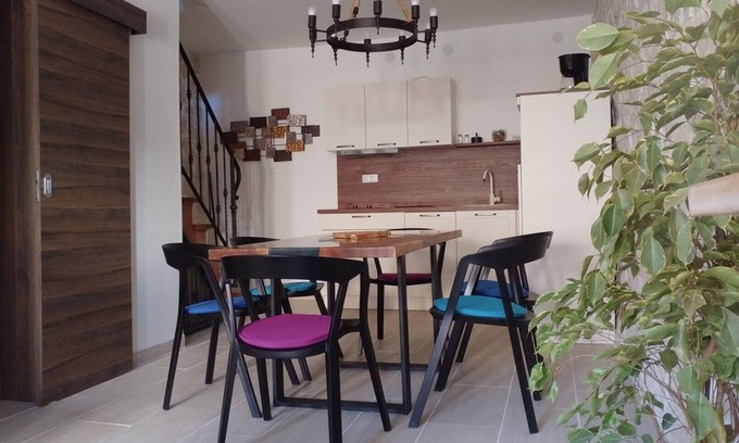 Cove Rogacic Apartment | Stylish Two Bedroom Apartment Tia with Pool & Spa in Vis