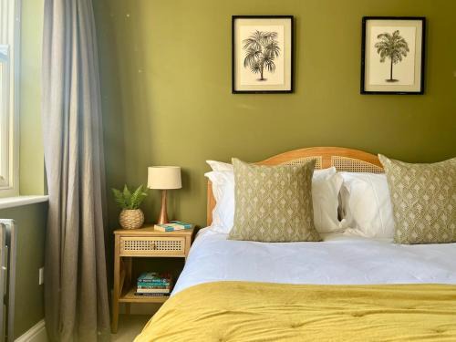 Frome House | Elegant Victorian Home - Perfect for Family Getaways