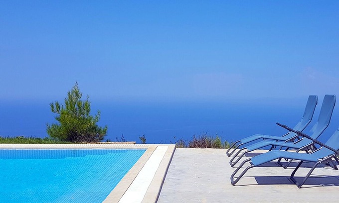 Kalamitsi Villa | Elegant Villa with Private Pool & Breathtaking Ocean Views