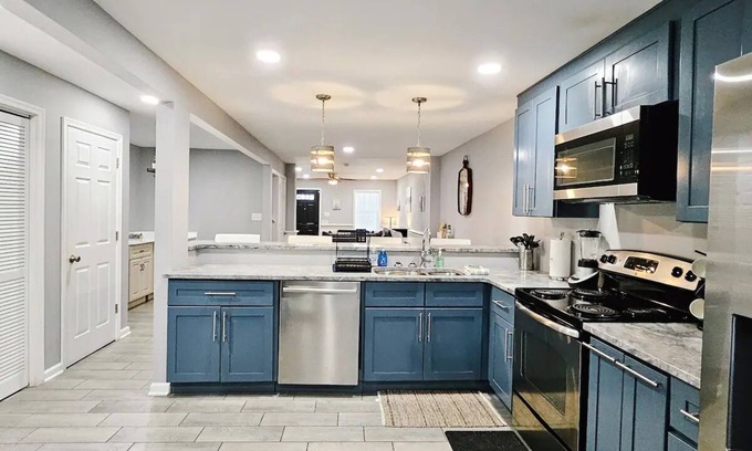 Downtown Wilmington House | Modern City Center House with Loft & Convenient Parking