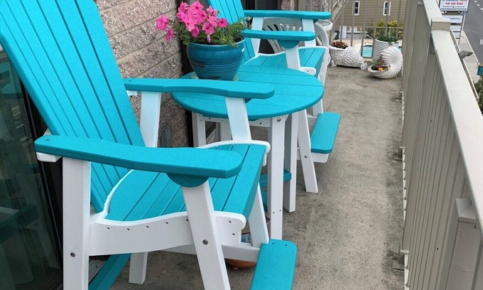 Midtown Ocean City Condo | Stylish Hotel with Ocean View and Pool - Rated 10/10
