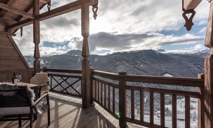 Unken Apartment | Stylish Apartment with Sunny Balcony & Family-Friendly Amenities