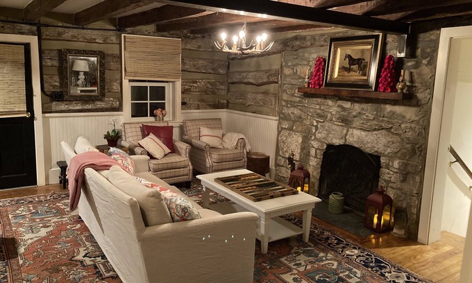 Middleburg House | Historic Home in Virginia's Wine Country with Spa & Dining
