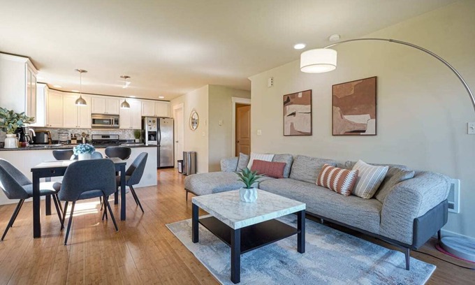 Greenwood House | Elegant North Seattle Townhouse with Dual Master Suites