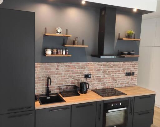 Nowa Praga Apartment | Stylowe Studio - Guest Rated 10/10 & Wheelchair Accessible