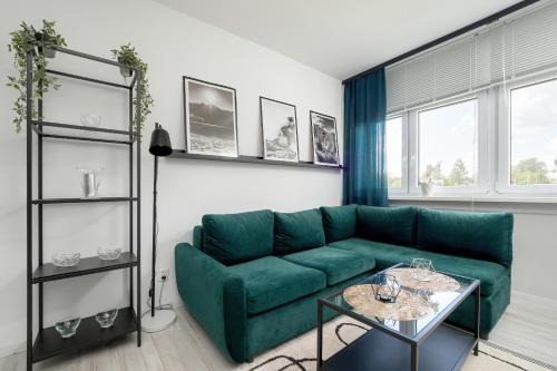 Baluty Apartment | Stylish Apartment in Łódź - Pet and Child Friendly Stay