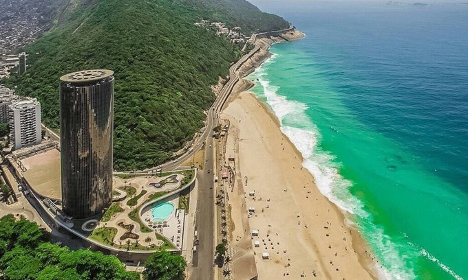 Sao Conrado Hotel | Ocean View Suite at Hotel Nacional in Rio de Janeiro