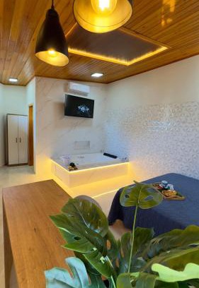 Piratuba House | Unique Suíte dos Sonhos: Romantic Getaway with Hot Tub