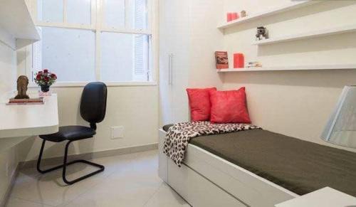Auxiliadora House | Comfortable Suites on Avenida Carlos Gomes with Kitchen Access