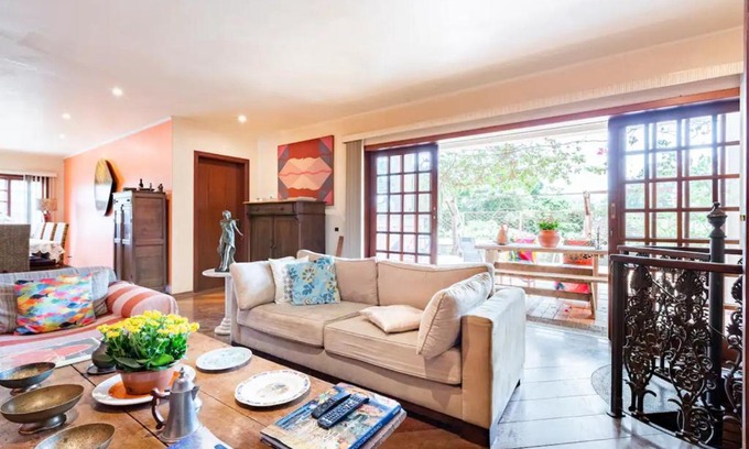 Interlagos House | Cozy Suites with Pool, Pet-Friendly & Family Amenities