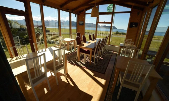 Grundarfjordur House | Discover Suður-Bár Guesthouse: Family-Friendly Retreat
