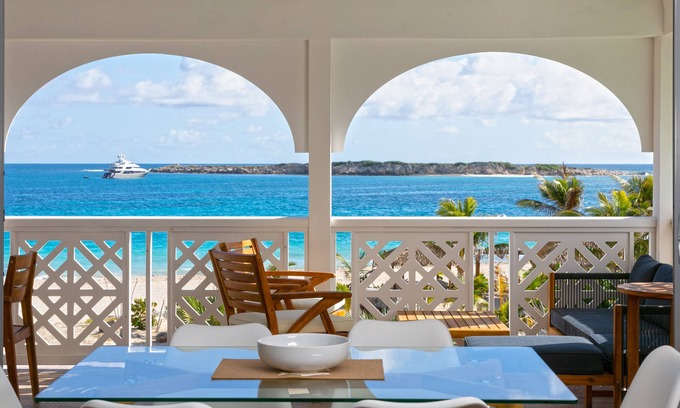Orient Bay Apartment | Pet-Friendly Sunrise 21: Rated 10/10 with Pool & Breakfast