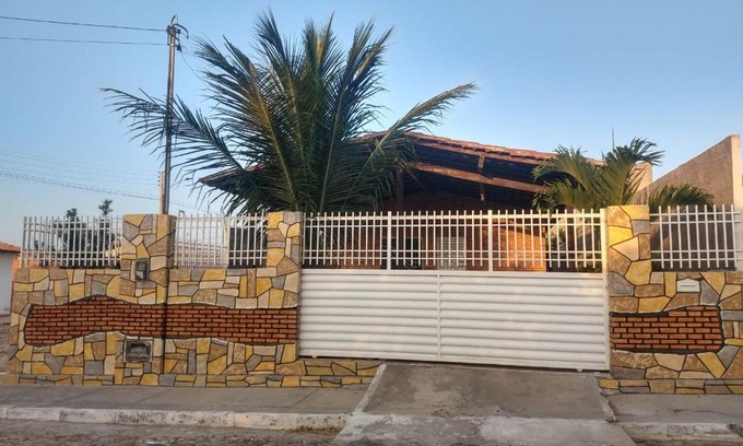 Parnaiba House | Relax in Sua Casa no Litoral with Ocean Views & Pet-Friendly
