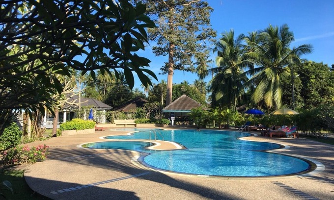 Thong Chai Hotel | Relaxing Suan Bankrut Beach Resort with Ocean Views & Spa