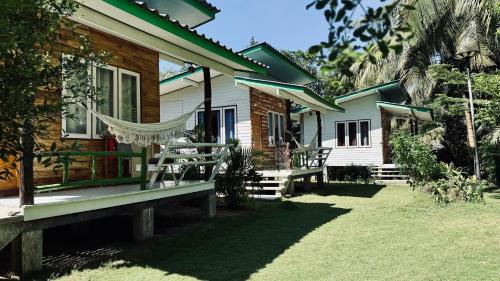 Ko Kood Resort | Idyllic Suan Maprao Ko Kut Resort with Oceanfront Views