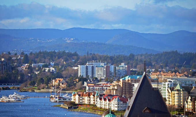 Downtown Victoria Apartment | Oceanfront Sub-Penthouse with Breathtaking 180° Harbour Views