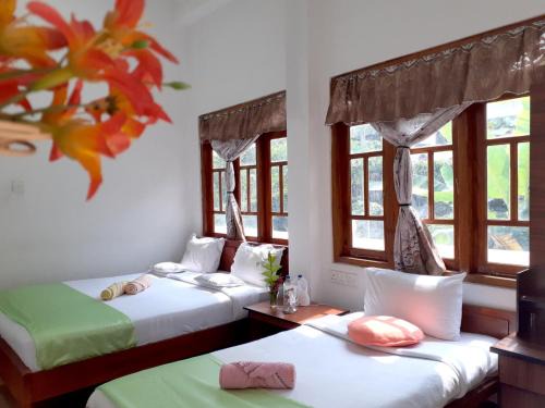 Nallathanniya Hotel | Budget-Friendly Subash Hotel with Breakfast & Family Amenities