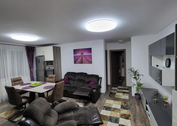 Bistrita Apartment | Highly Rated Subcetate Residence: Family-Friendly Retreat