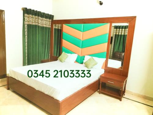 Gulshan-e-Iqbal Hotel | Tranquil Subhan Palace Guest House with Oceanfront Views