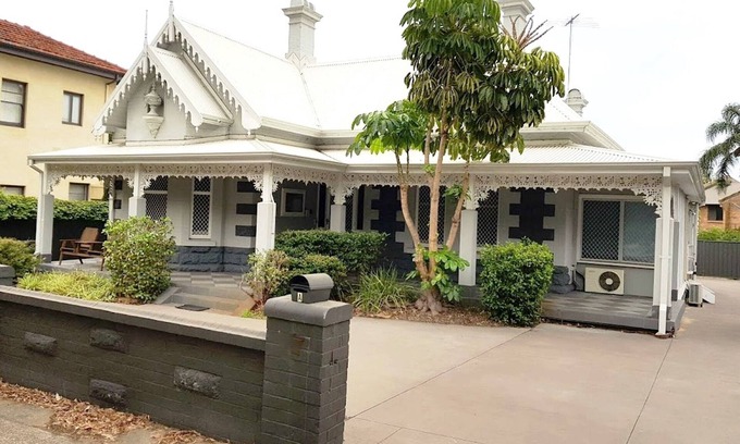 Shenton Park House | Discover Subiaco Heritage House: A Family-Friendly Retreat