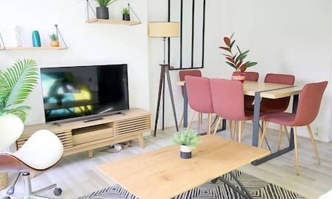 Lens Apartment | Cozy Sublimé-lens for 4 with Breakfast & Kitchen Access