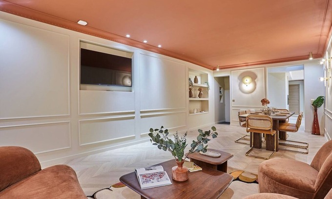 Arts-et-Metiers Apartment | Elegant 3-Bedroom Apartment in the Heart of Paris