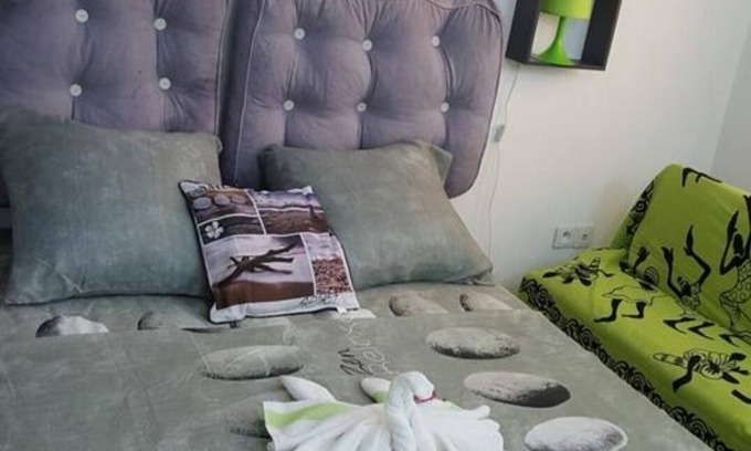 Les-Saintes Apartment | Inviting F2 with Kitchen, Pet-Friendly & High Guest Ratings