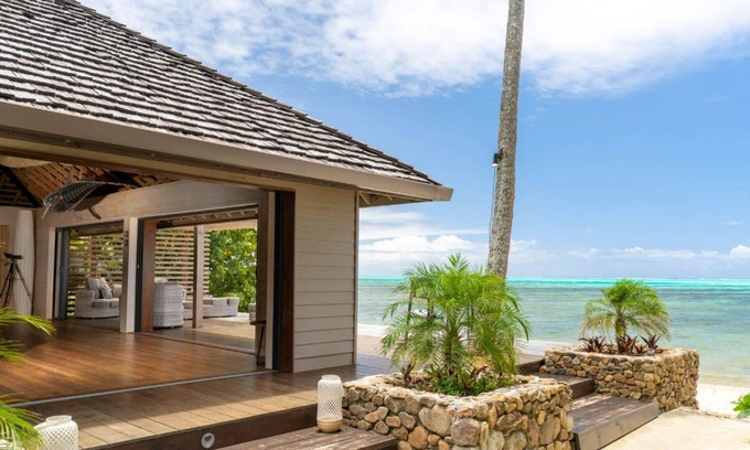 Moorea-Maiao House | Serene Lagoon-Side Retreat with Private Beach & Pool