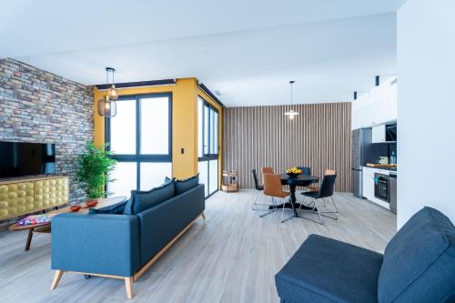 Lodi Apartment | Elegant 62 m² Loft in Castellane - Rated 10/10 by Guests