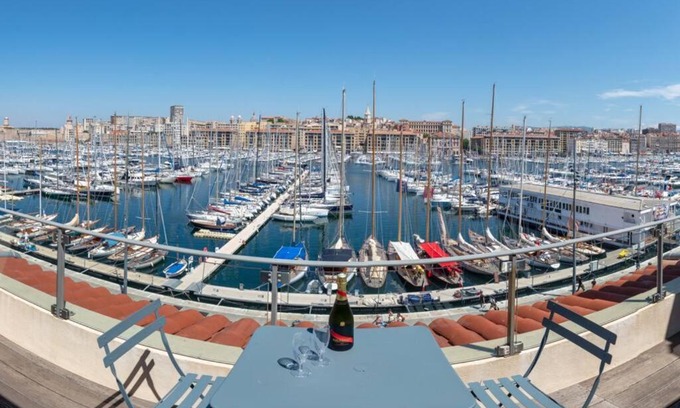 Saint-Victor Apartment | Impressive Pépite Vieux Port: 4-Star Stay with Scenic Views