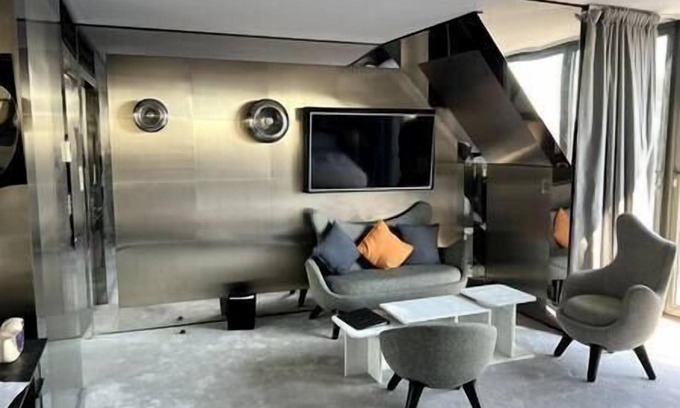 Saint-Germain-des-Pres Apartment | Elegant Suite in the Heart of Saint Germain